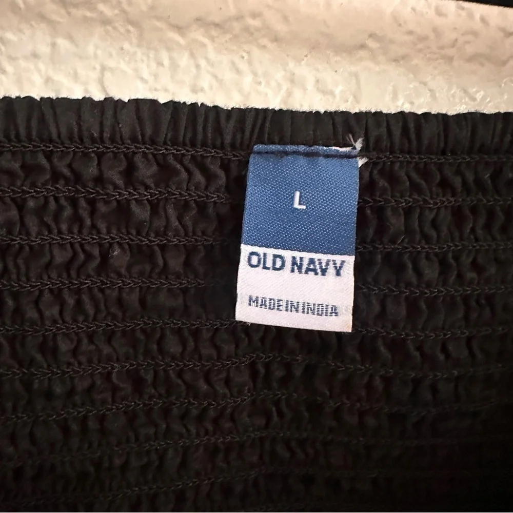 Old Navy Black Puff Sleeve Ruffled Blouse Empire Waist Size Large Minimalist Fun